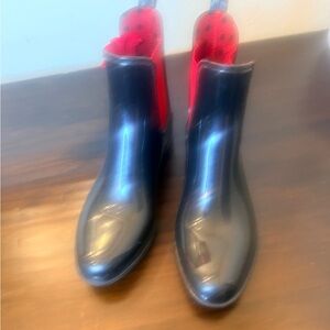 Ralph Lauren GUC Tally-Bo black rain boot. These have red side gussets size 5